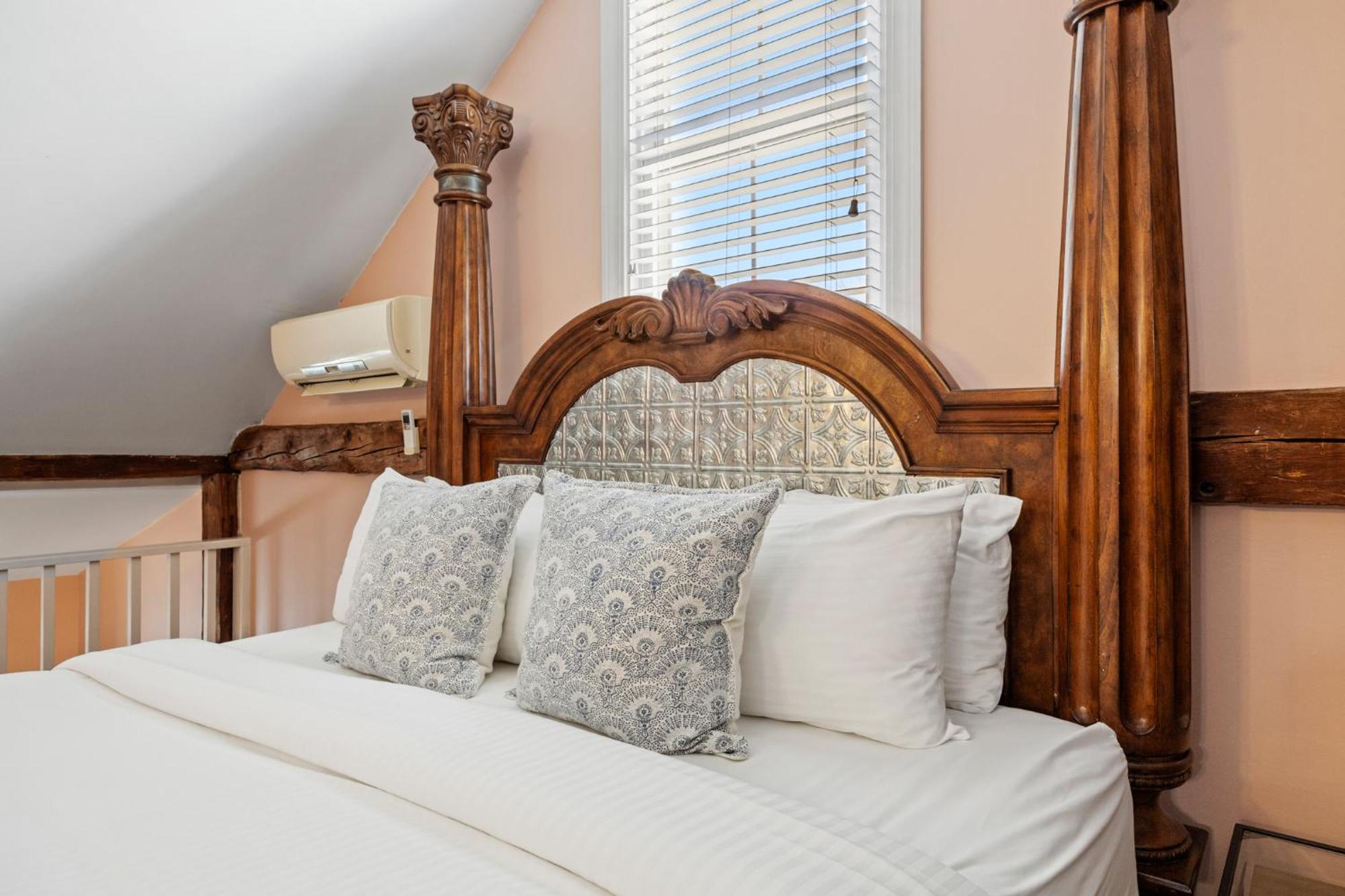 Hartstone Inn Камдън Екстериор снимка